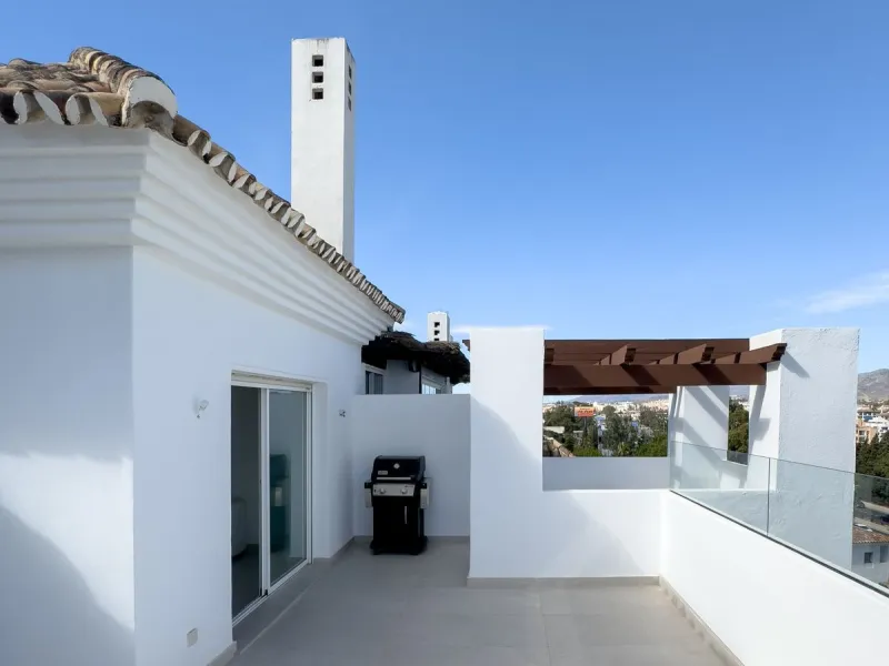 Apartment - Penthouse в продаже в Marbella, Málaga. В доме 2 спален и 2 ванных комнат. Площадь дома 120 м²