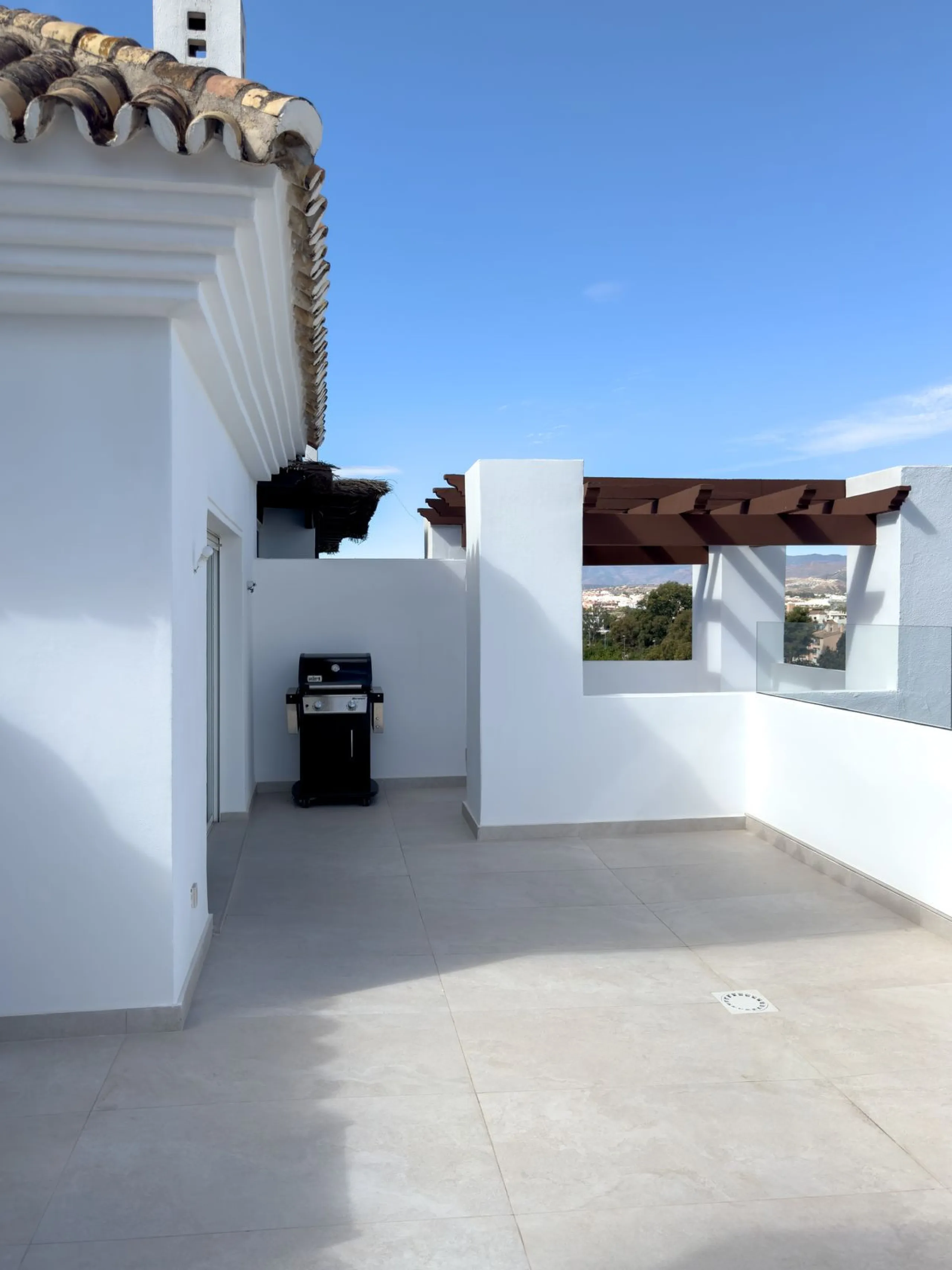 Apartment - Penthouse в продаже в Marbella, Málaga. В доме 2 спален и 2 ванных комнат. Площадь дома 120 м²