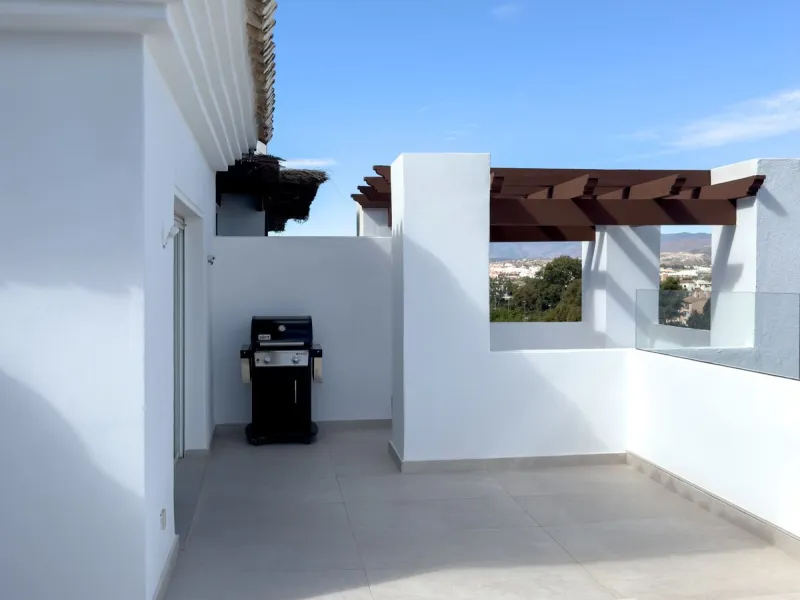 Apartment - Penthouse в продаже в Marbella, Málaga. В доме 2 спален и 2 ванных комнат. Площадь дома 120 м²