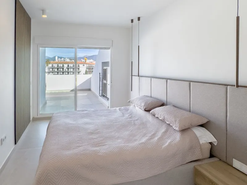 Apartment - Penthouse в продаже в Marbella, Málaga. В доме 2 спален и 2 ванных комнат. Площадь дома 120 м²