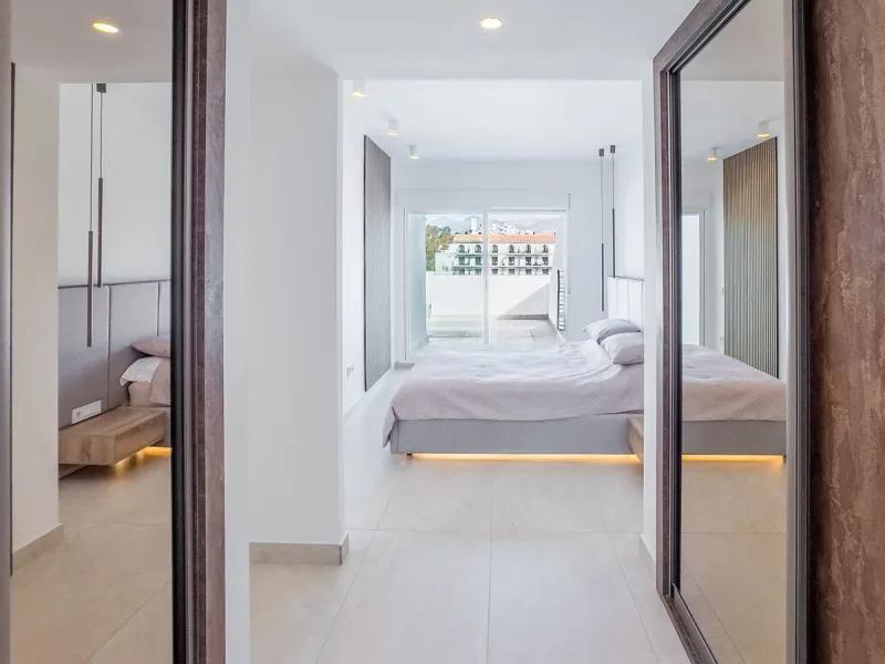 Apartment - Penthouse в продаже в Marbella, Málaga. В доме 2 спален и 2 ванных комнат. Площадь дома 120 м²