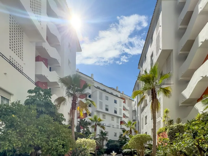 Apartment - Penthouse в продаже в Marbella, Málaga. В доме 2 спален и 2 ванных комнат. Площадь дома 120 м²