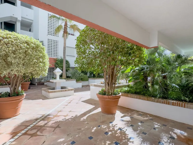 Apartment - Penthouse в продаже в Marbella, Málaga. В доме 2 спален и 2 ванных комнат. Площадь дома 120 м²