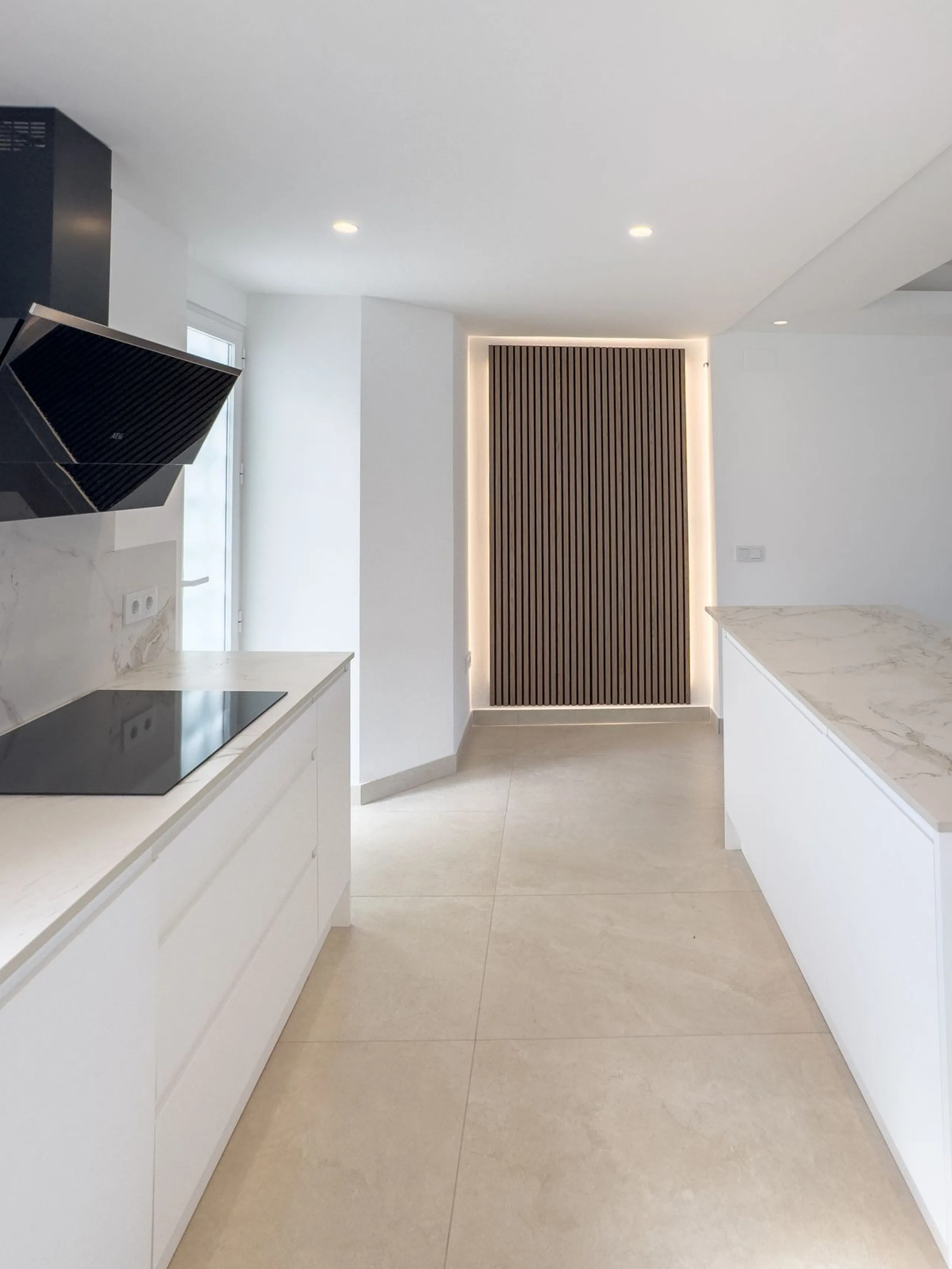 Apartment - Penthouse в продаже в Marbella, Málaga. В доме 2 спален и 2 ванных комнат. Площадь дома 120 м²