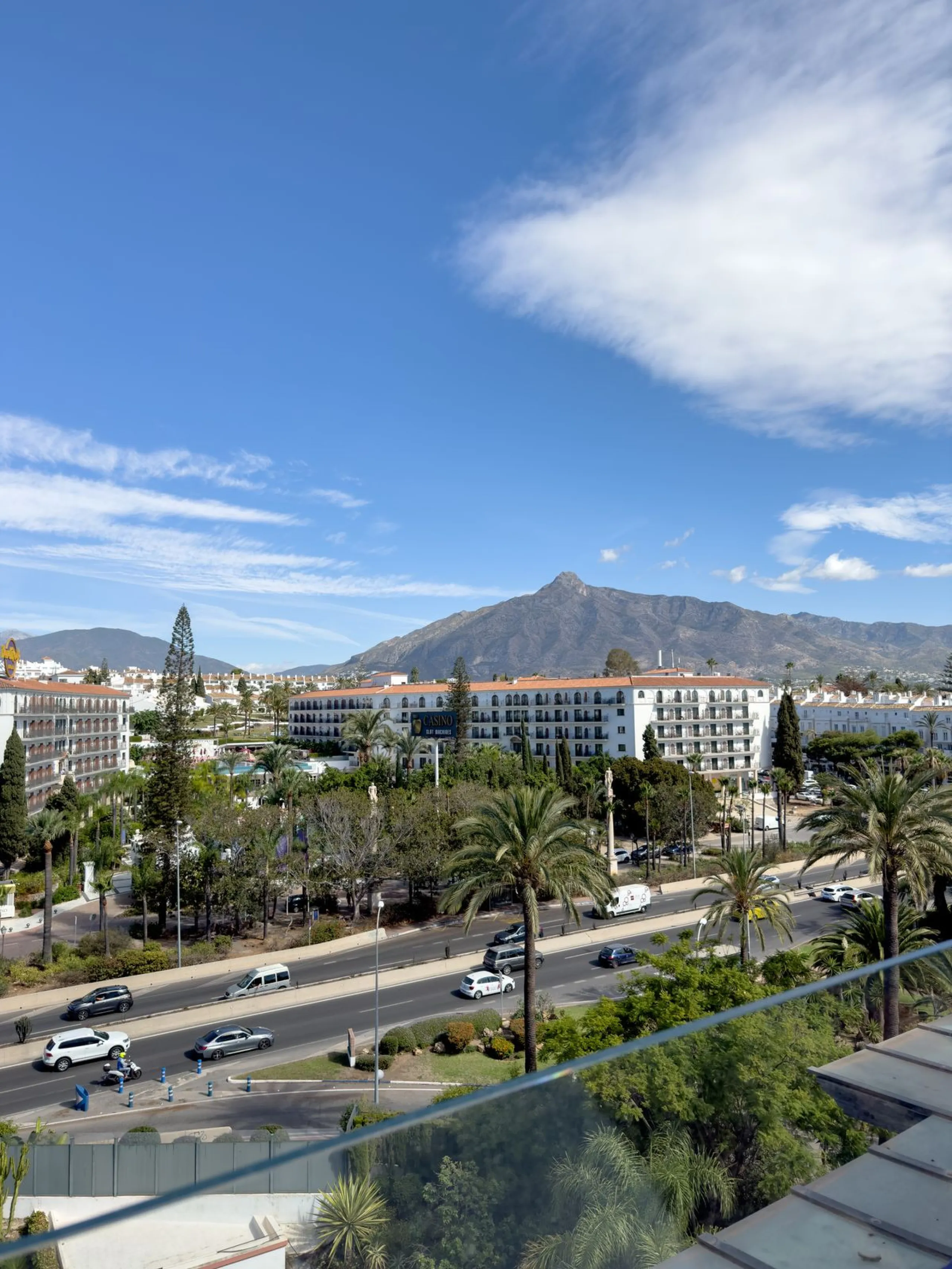 Apartment - Penthouse в продаже в Marbella, Málaga. В доме 2 спален и 2 ванных комнат. Площадь дома 120 м²