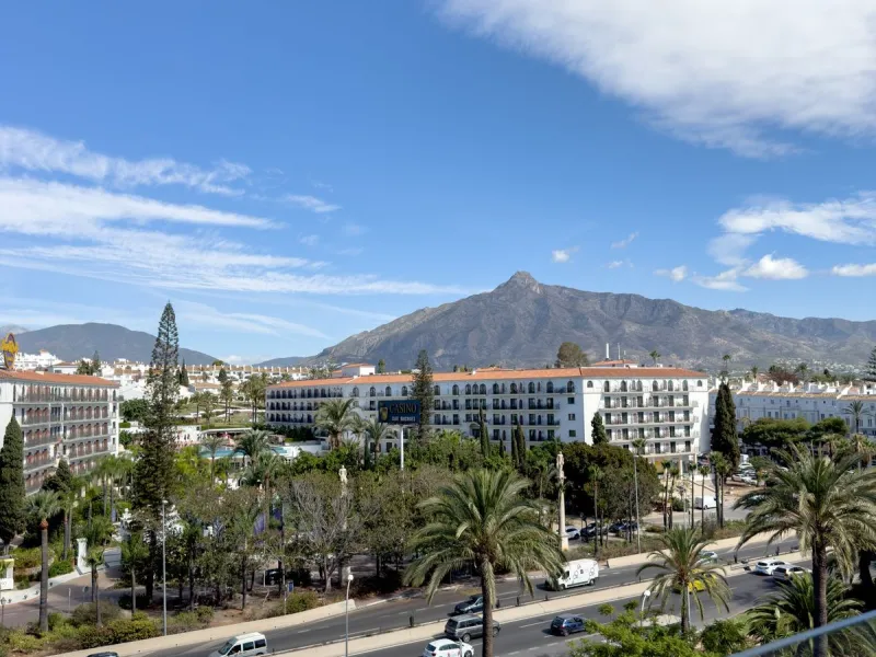 Apartment - Penthouse в продаже в Marbella, Málaga. В доме 2 спален и 2 ванных комнат. Площадь дома 120 м²