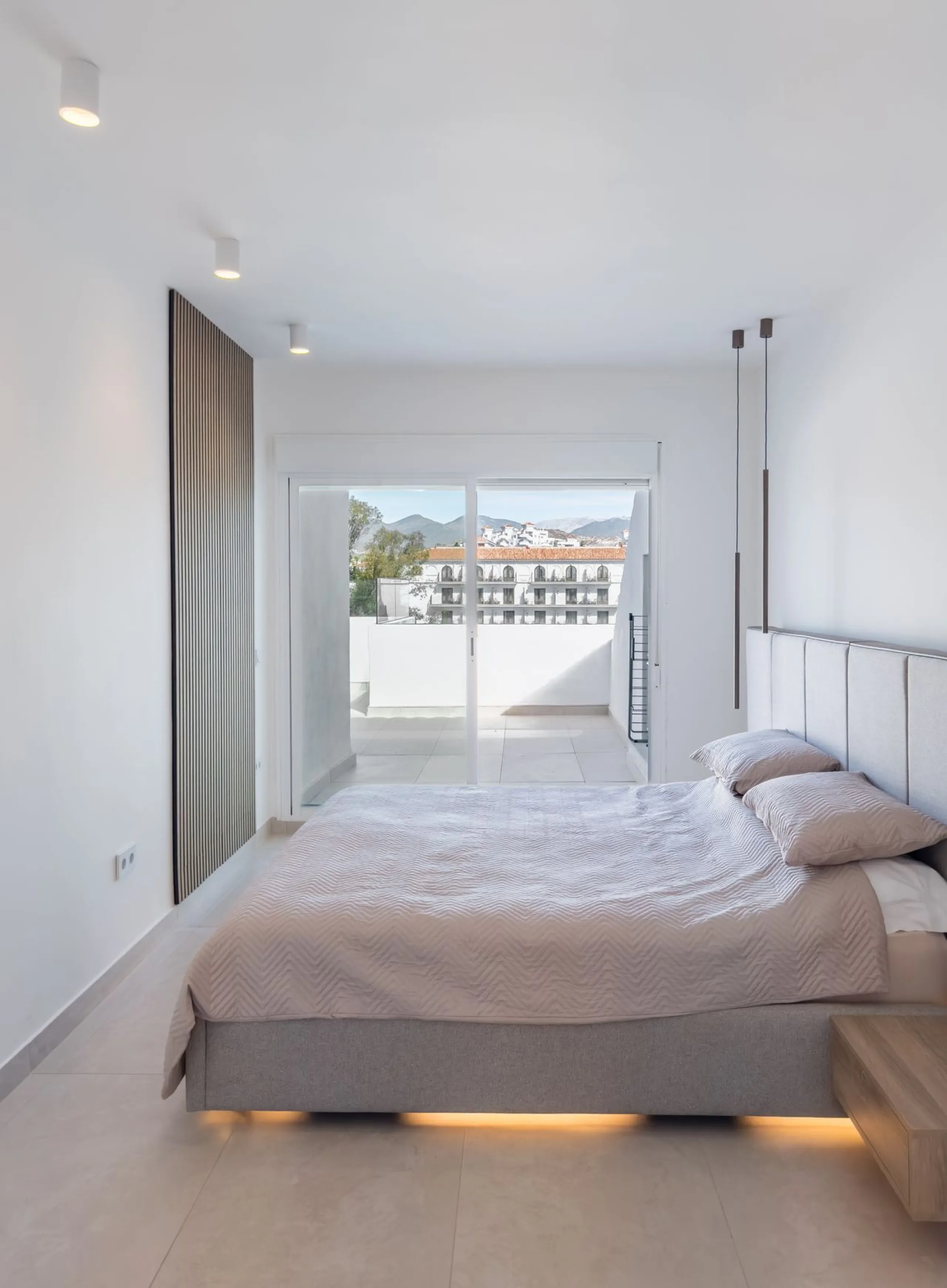 Apartment - Penthouse в продаже в Marbella, Málaga. В доме 2 спален и 2 ванных комнат. Площадь дома 120 м²