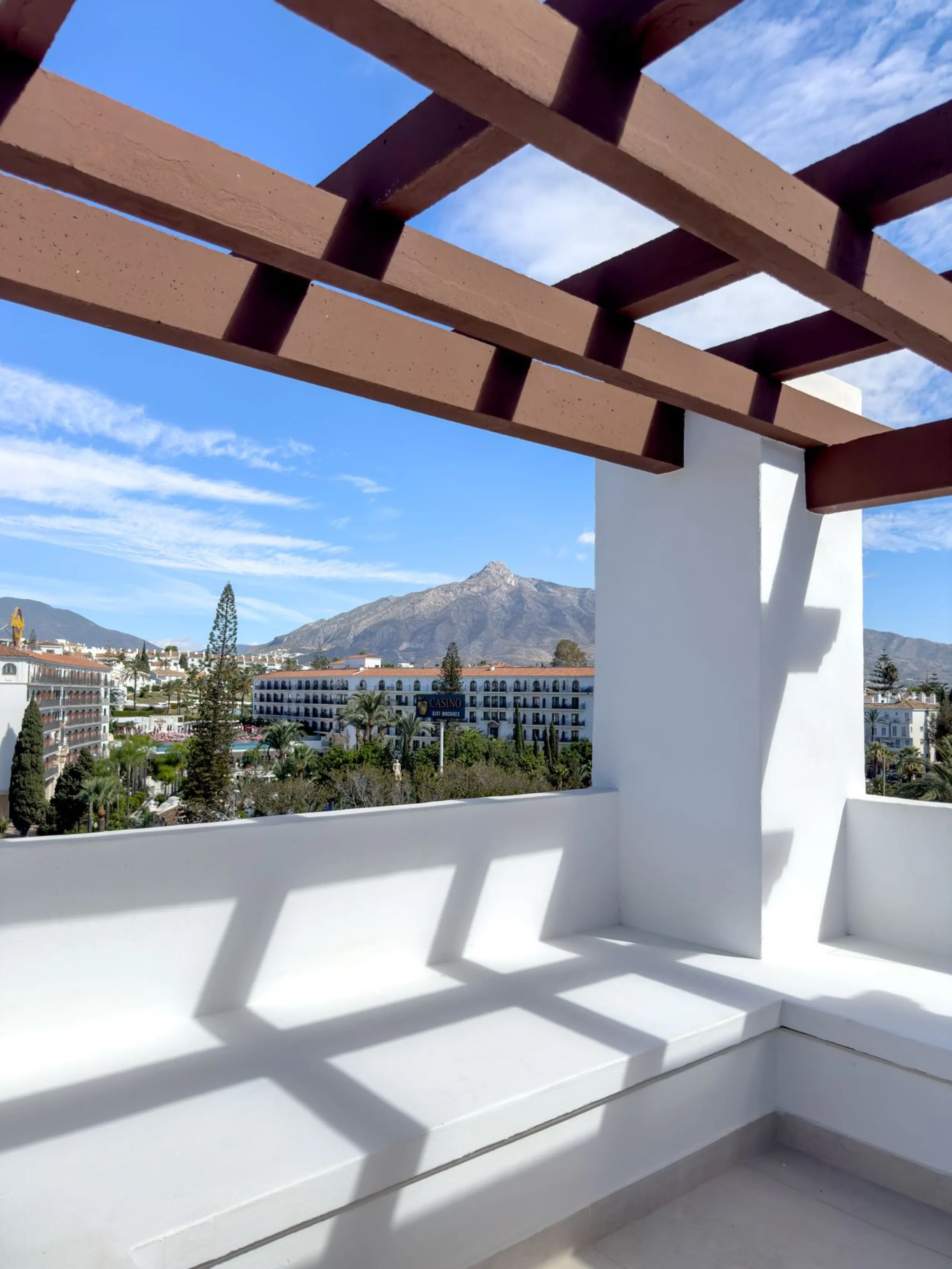 Apartment - Penthouse в продаже в Marbella, Málaga. В доме 2 спален и 2 ванных комнат. Площадь дома 120 м²