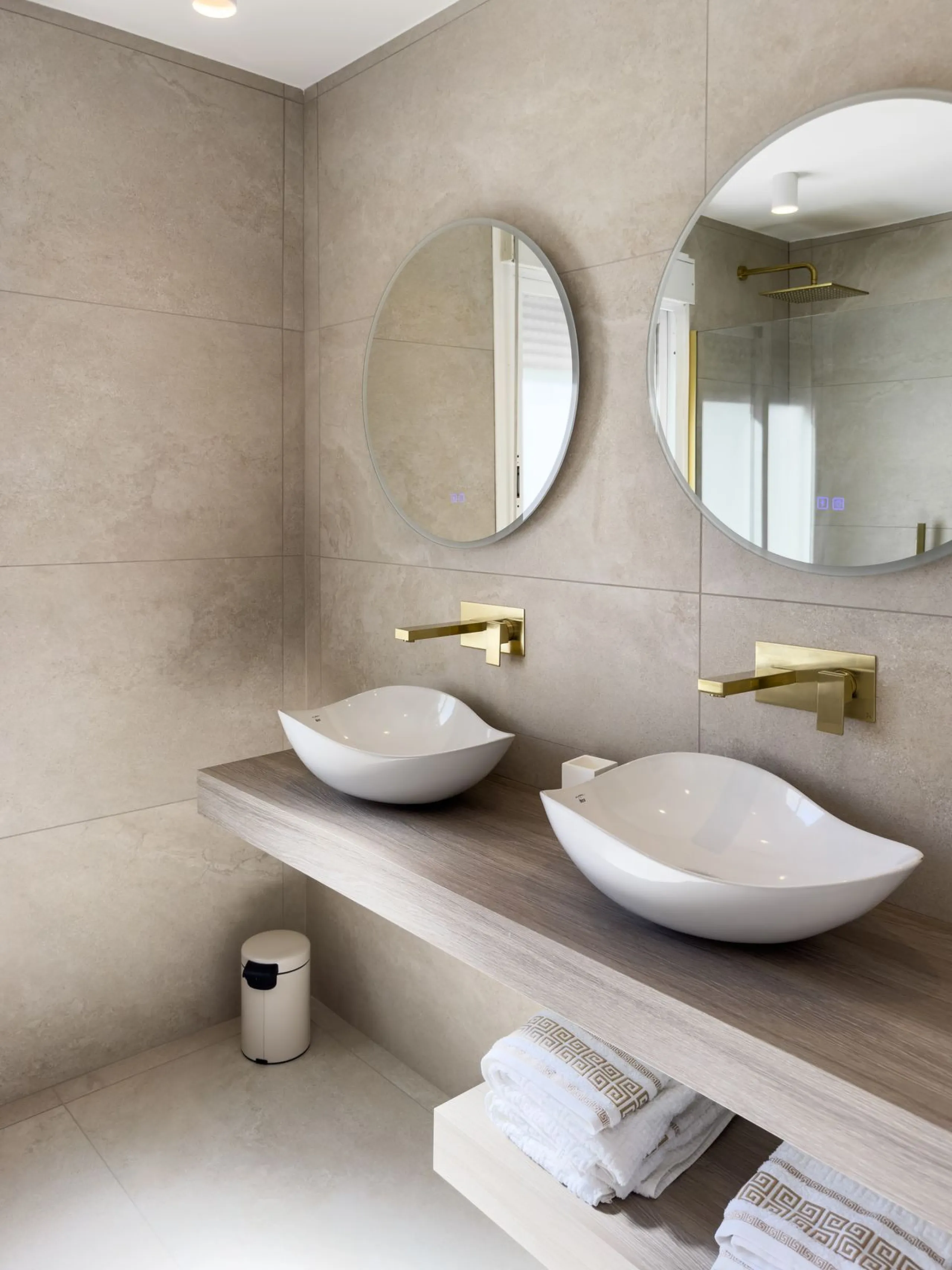 Apartment - Penthouse в продаже в Marbella, Málaga. В доме 2 спален и 2 ванных комнат. Площадь дома 120 м²