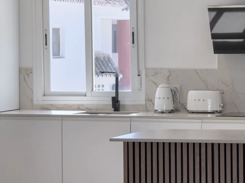 Apartment - Penthouse в продаже в Marbella, Málaga. В доме 2 спален и 2 ванных комнат. Площадь дома 120 м²