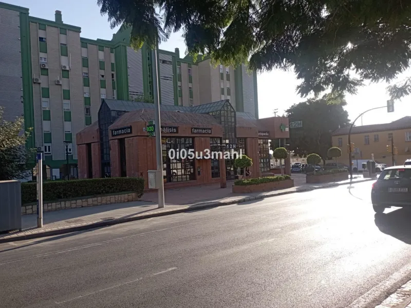 Plot - Land в продаже в Málaga, Málaga. В доме 3 спален и 1 ванных комнат. Площадь участка 199 м²
