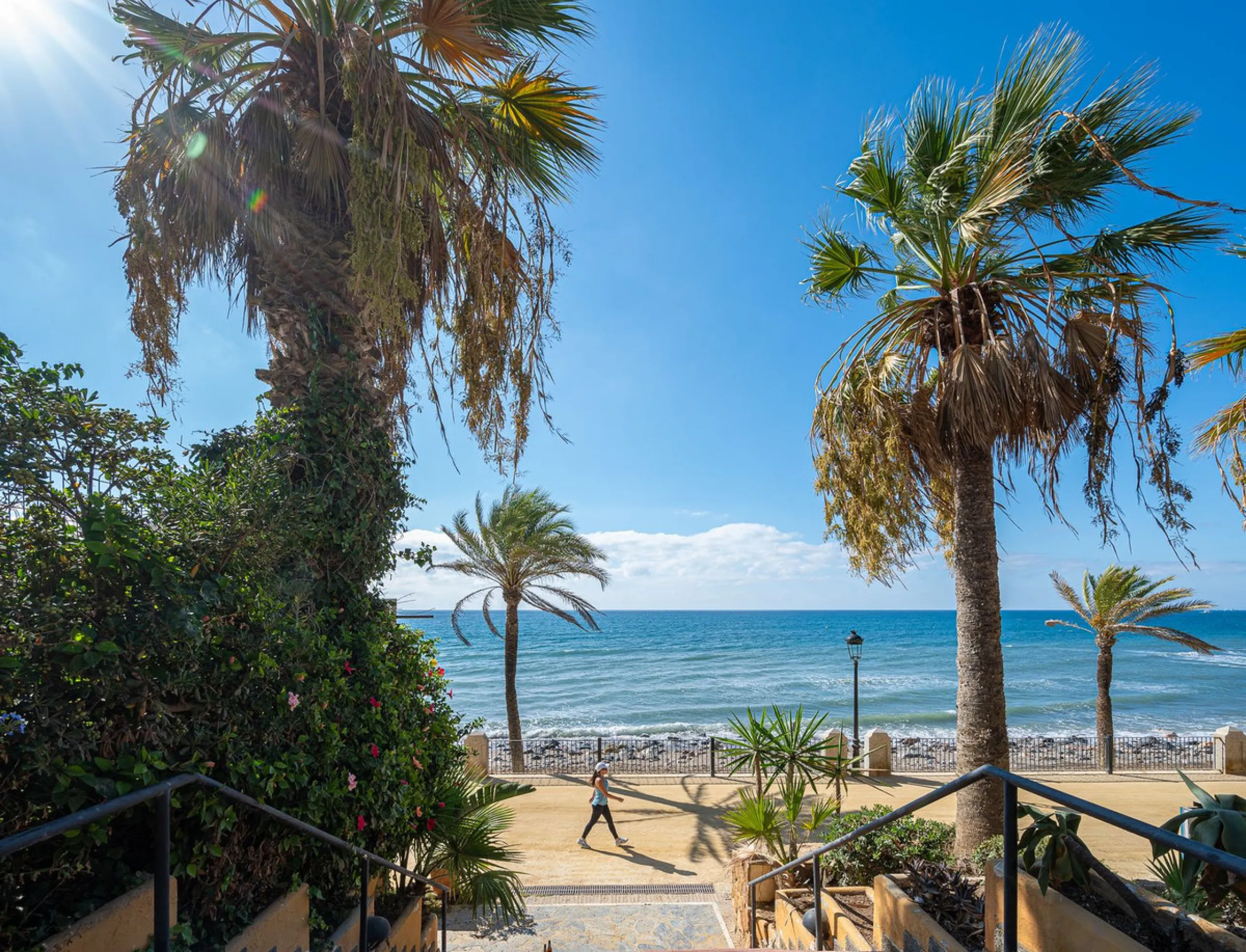 Beachfront complex on the Golden Mile of Marbella
