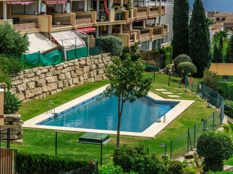 Penthouse with panoramic sea views in Riviera del Sol.