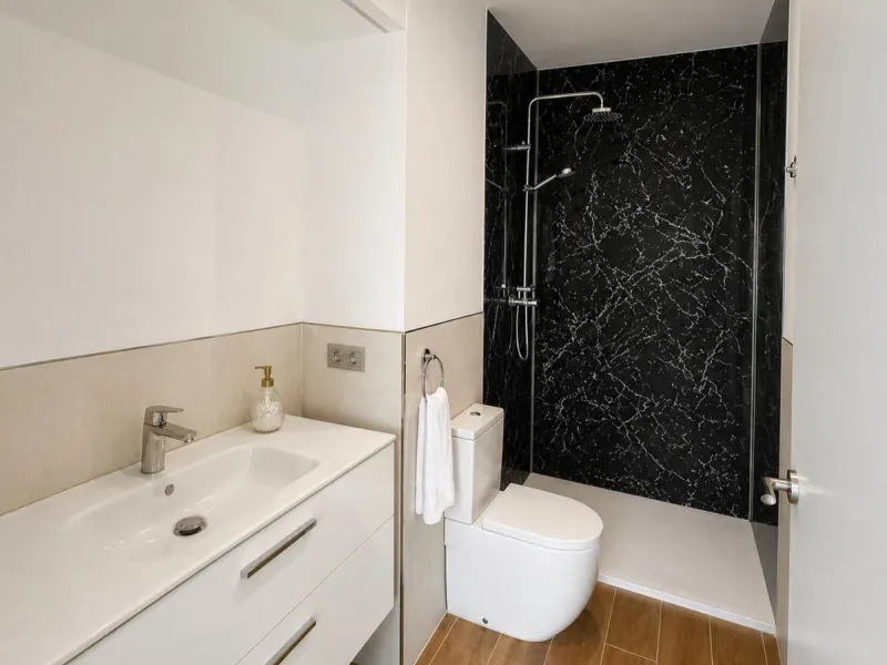 Recently Renovated 1-Bedroom Apartment with Stunning City, Sea, and Port Views