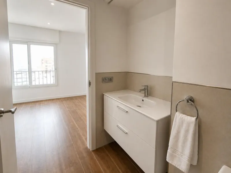 Recently Renovated 1-Bedroom Apartment with Stunning City, Sea, and Port Views