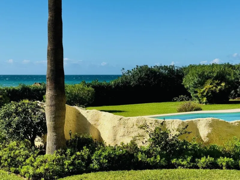Reduced Frontline beach apartment for sale in Elviria, Marbella.
