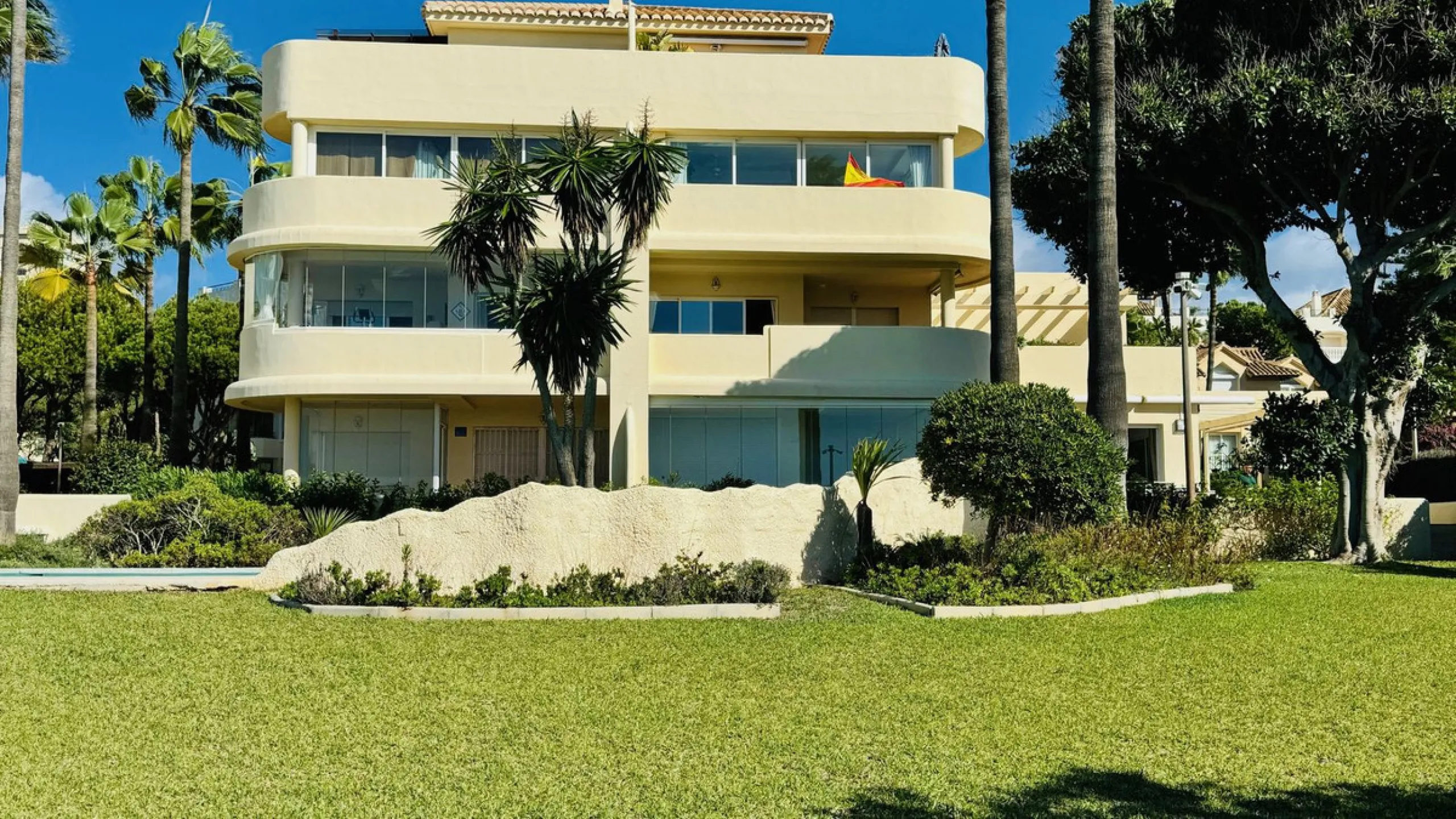 Reduced Frontline beach apartment for sale in Elviria, Marbella.
