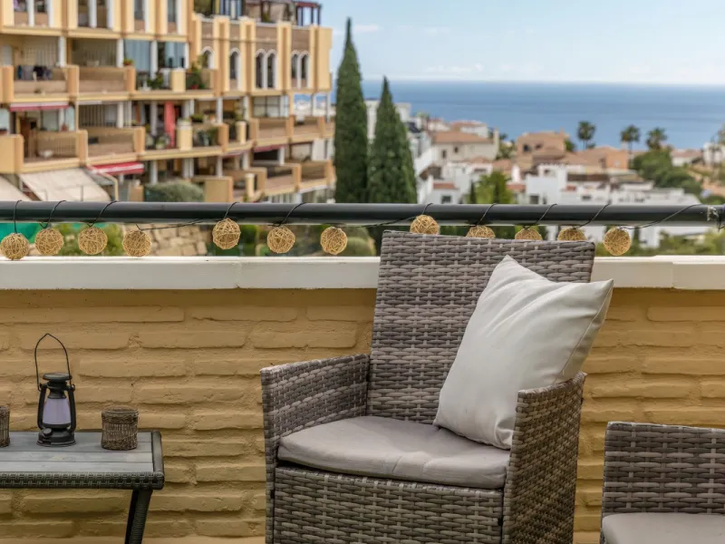 Penthouse with panoramic sea views in Riviera del Sol.