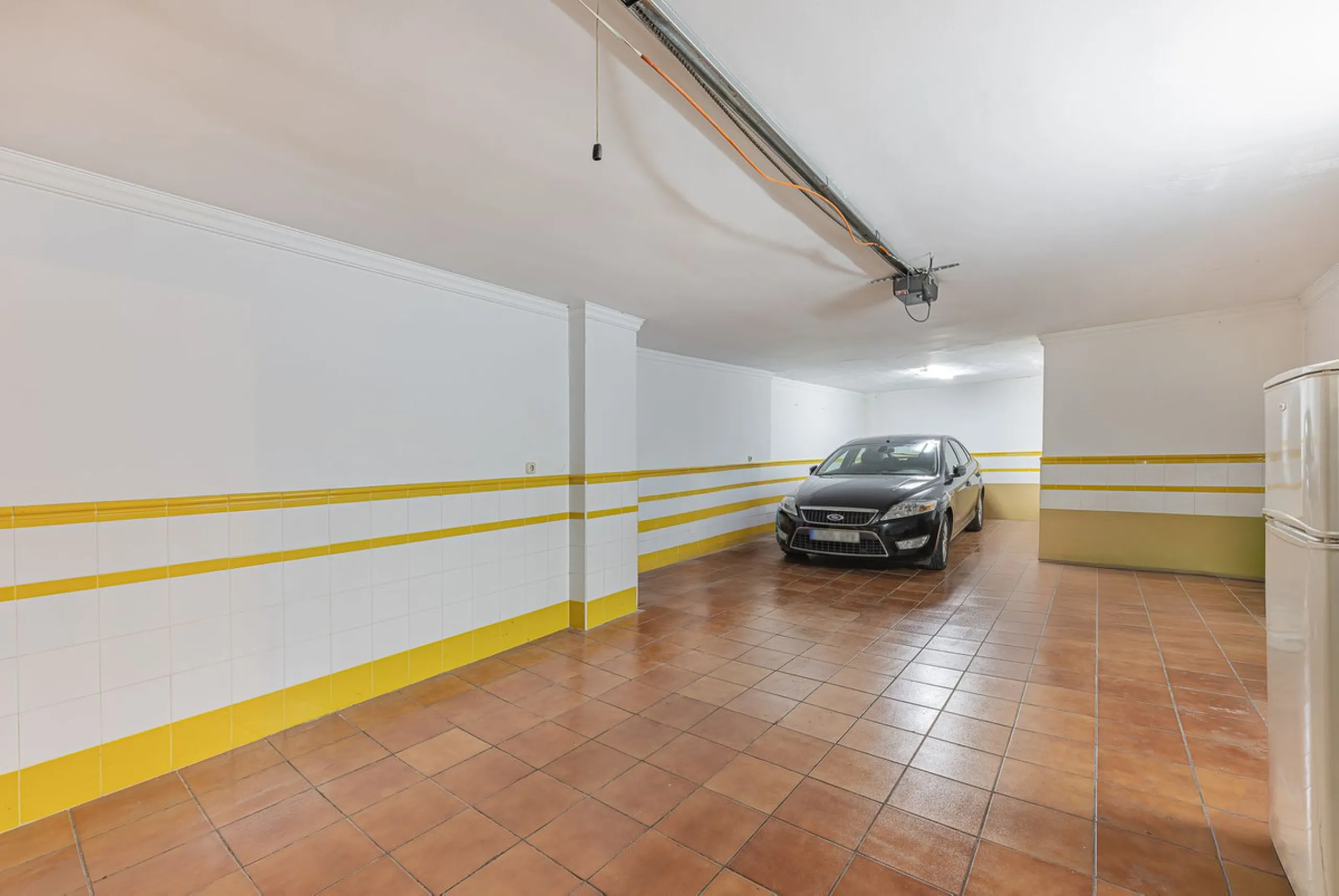 ???? Family Home with Unparalleled Panoramic Views – 321 m² built area, 145 m² garden, and 334 m² plot