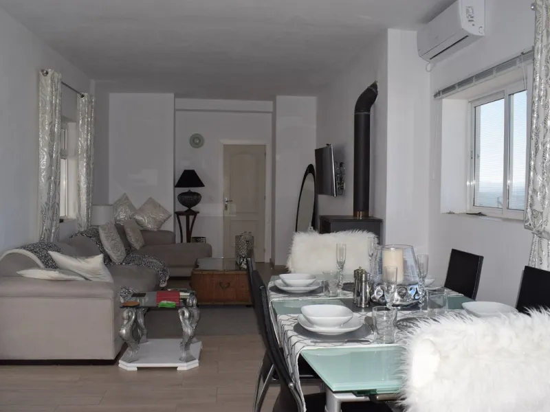 Incredible Cortijo 1h away from Ronda, a fabulous family home and rental business.