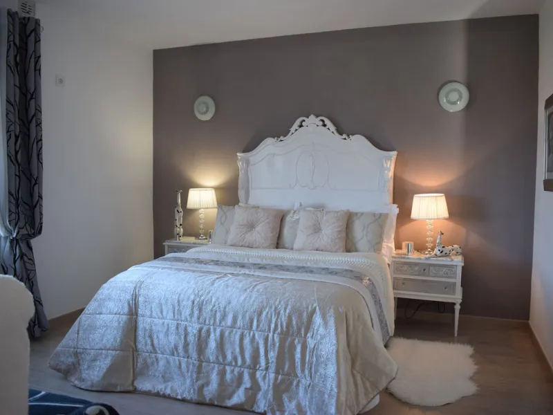 Incredible Cortijo 1h away from Ronda, a fabulous family home and rental business.