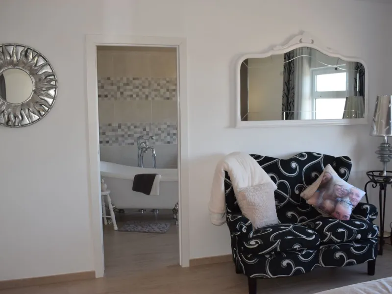 Incredible Cortijo 1h away from Ronda, a fabulous family home and rental business.