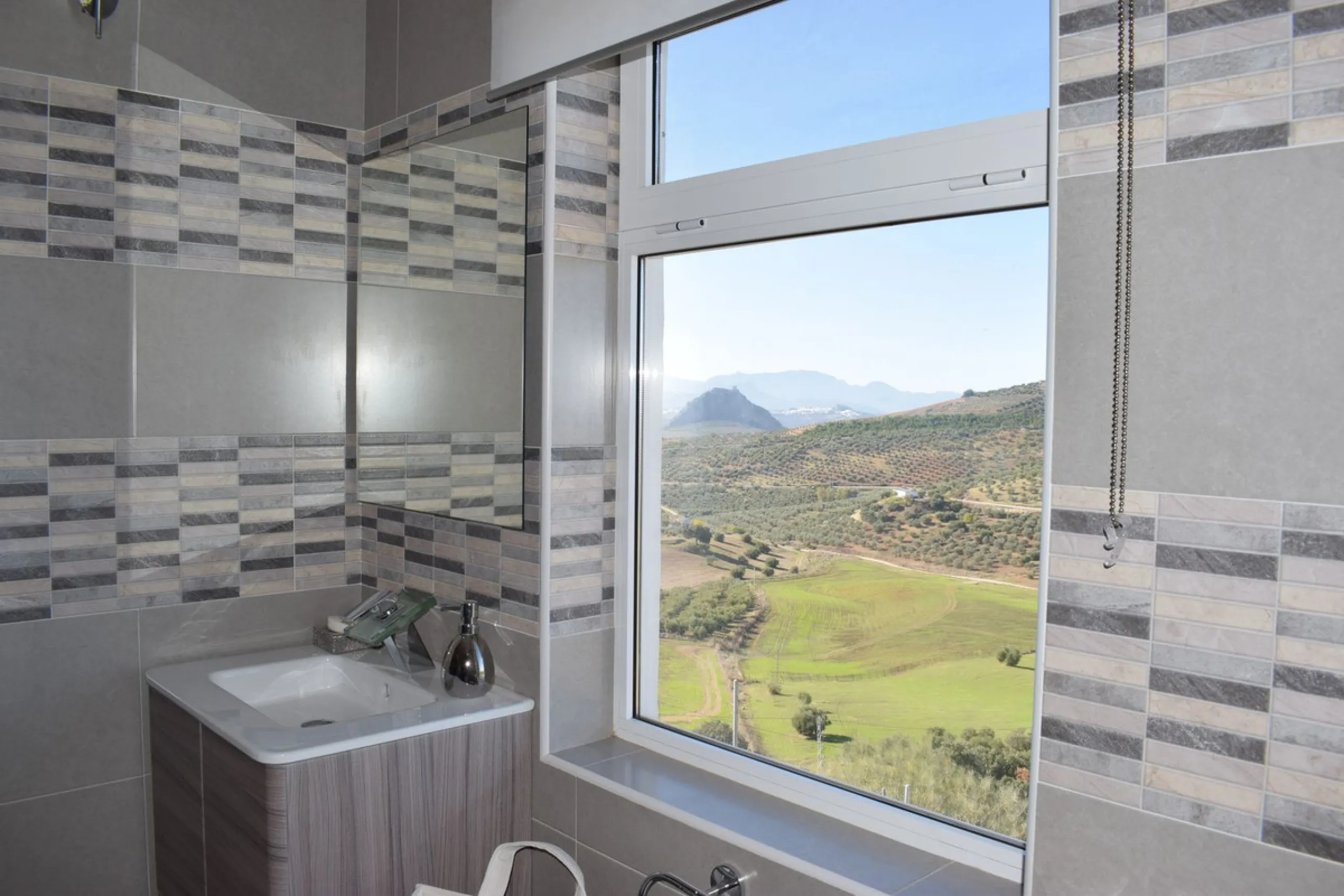 Incredible Cortijo 1h away from Ronda, a fabulous family home and rental business.