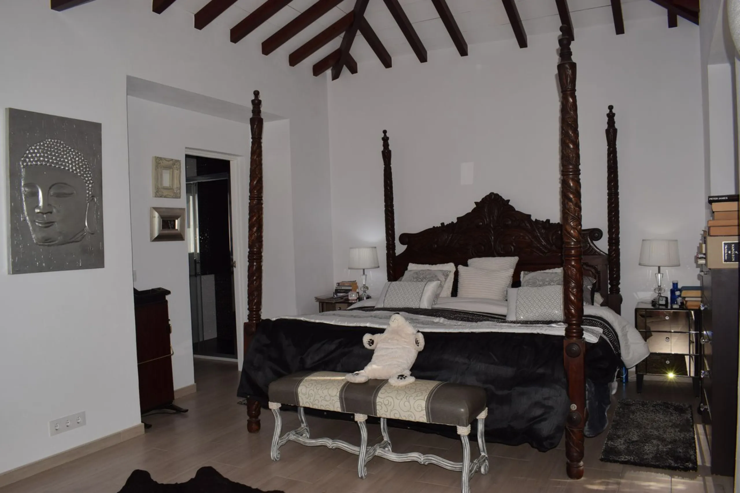 Incredible Cortijo 1h away from Ronda, a fabulous family home and rental business.