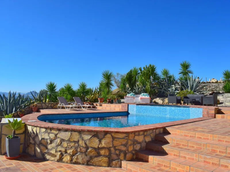 Incredible Cortijo 1h away from Ronda, a fabulous family home and rental business.