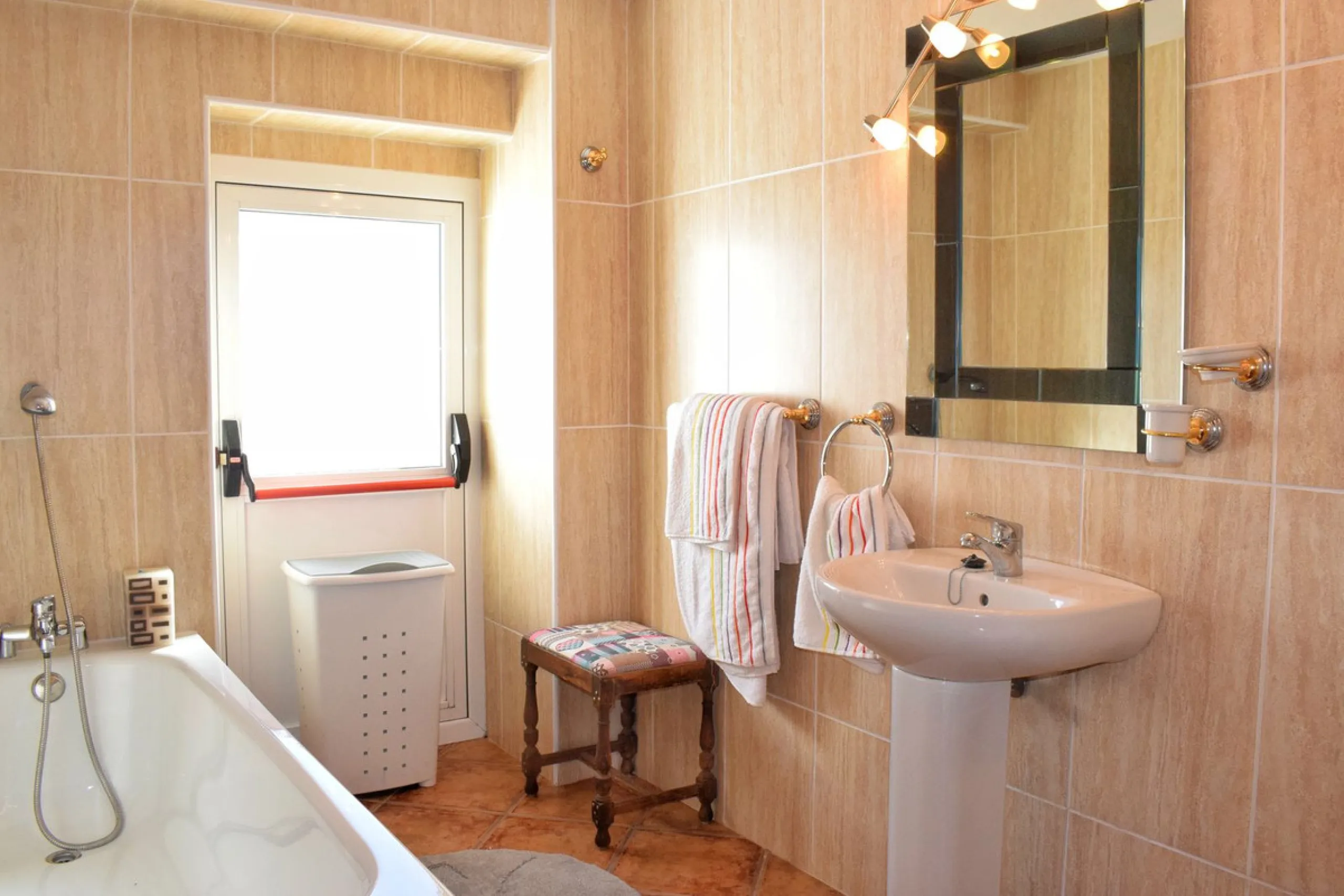 Incredible Cortijo 1h away from Ronda, a fabulous family home and rental business.