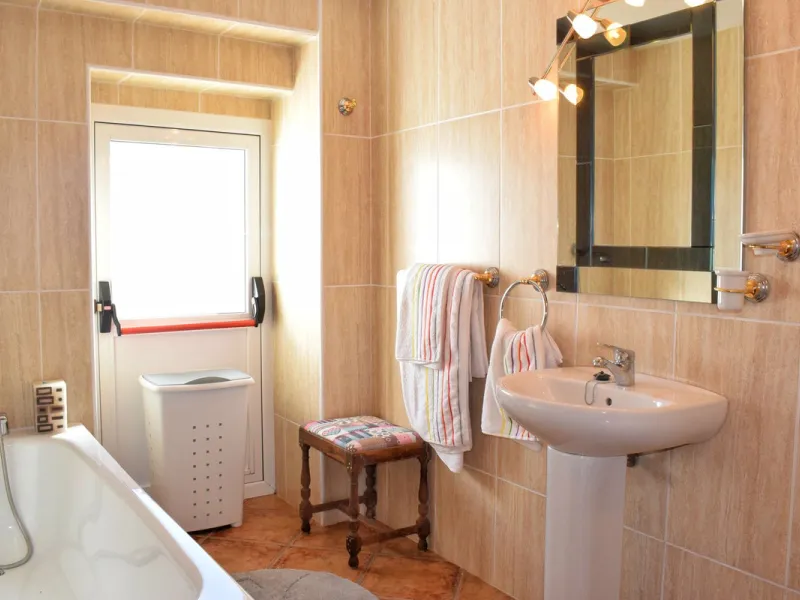 Incredible Cortijo 1h away from Ronda, a fabulous family home and rental business.