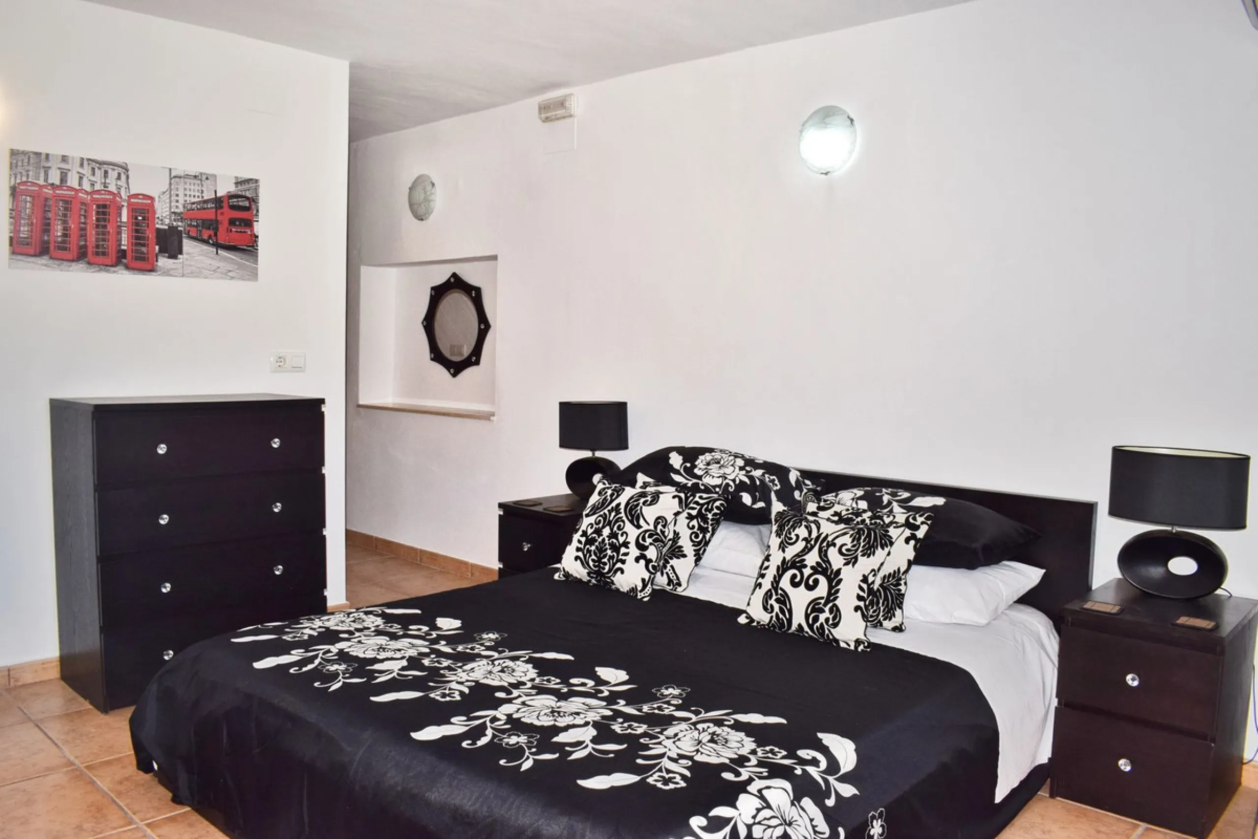 Incredible Cortijo 1h away from Ronda, a fabulous family home and rental business.