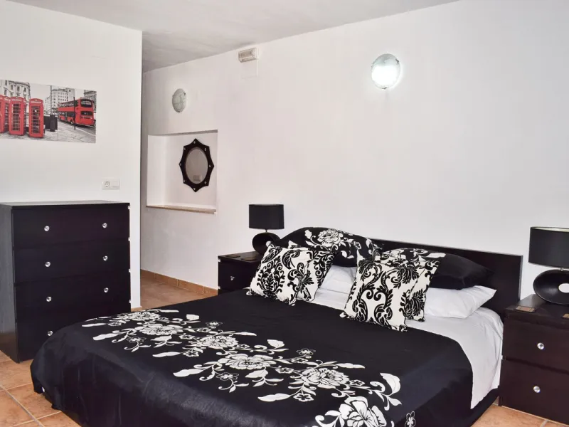 Incredible Cortijo 1h away from Ronda, a fabulous family home and rental business.