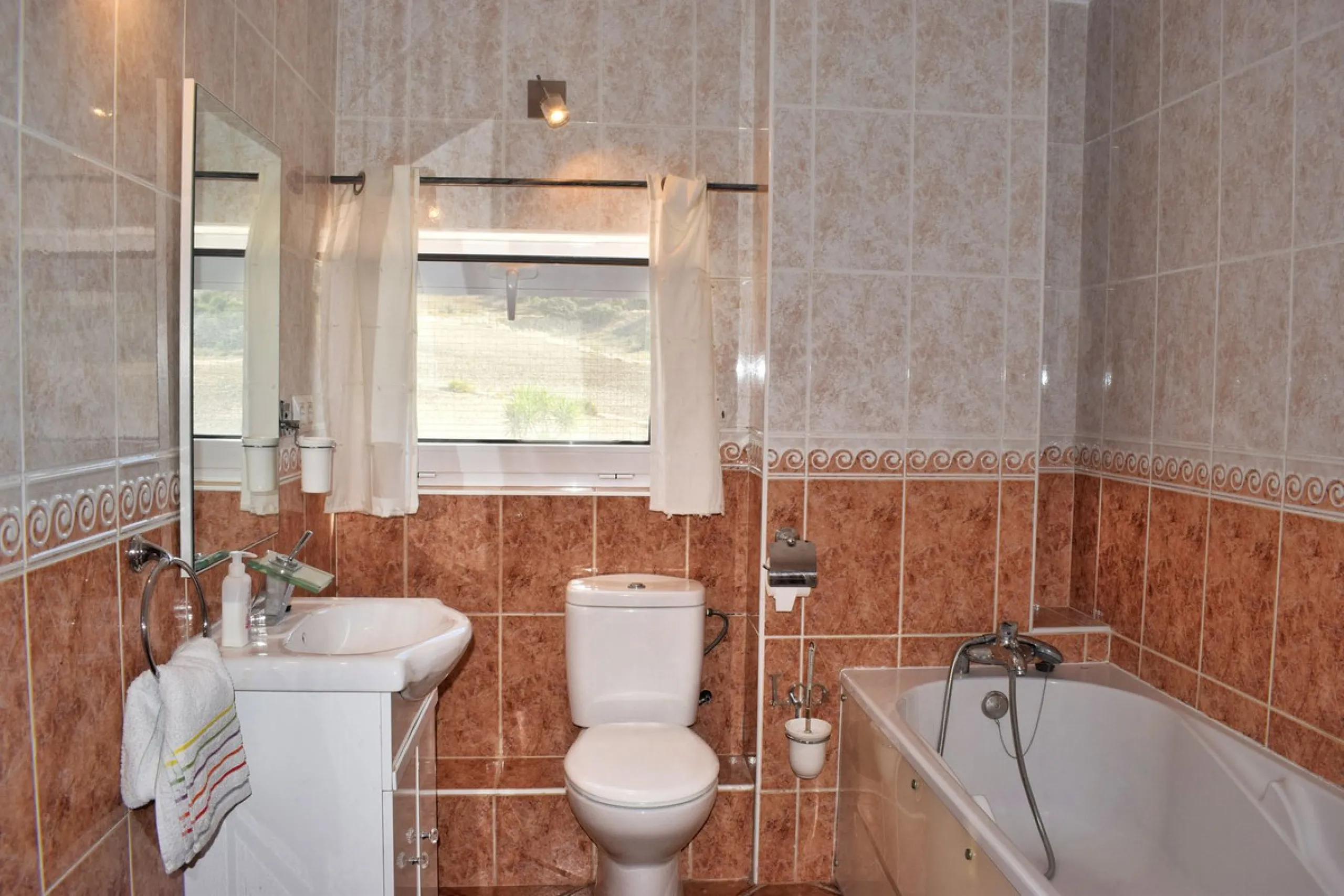 Incredible Cortijo 1h away from Ronda, a fabulous family home and rental business.