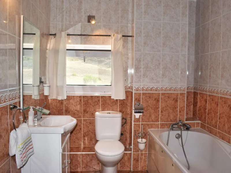 Incredible Cortijo 1h away from Ronda, a fabulous family home and rental business.