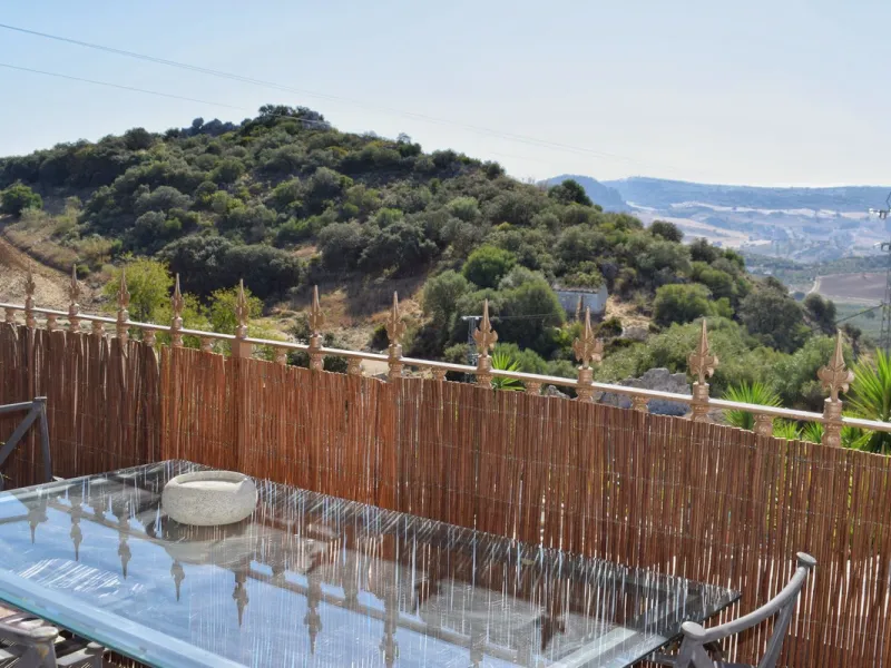 Incredible Cortijo 1h away from Ronda, a fabulous family home and rental business.