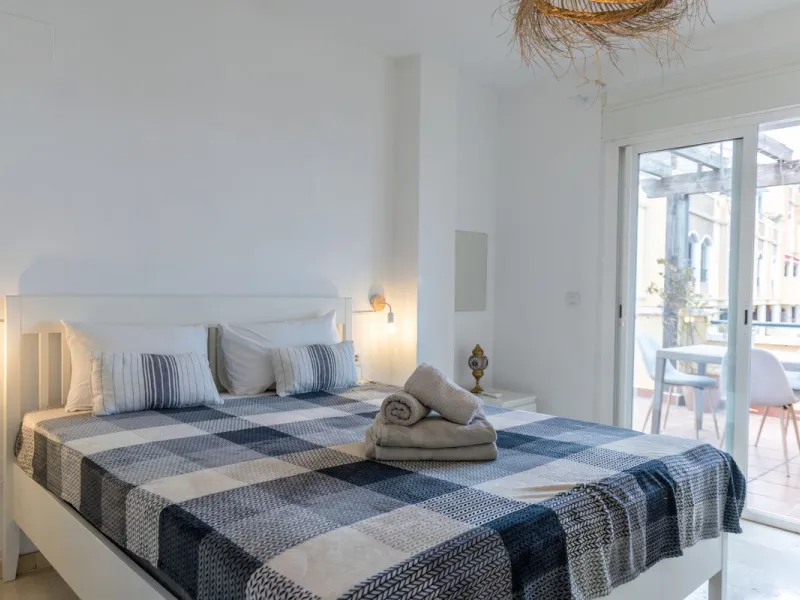 Penthouse with panoramic sea views in Riviera del Sol.