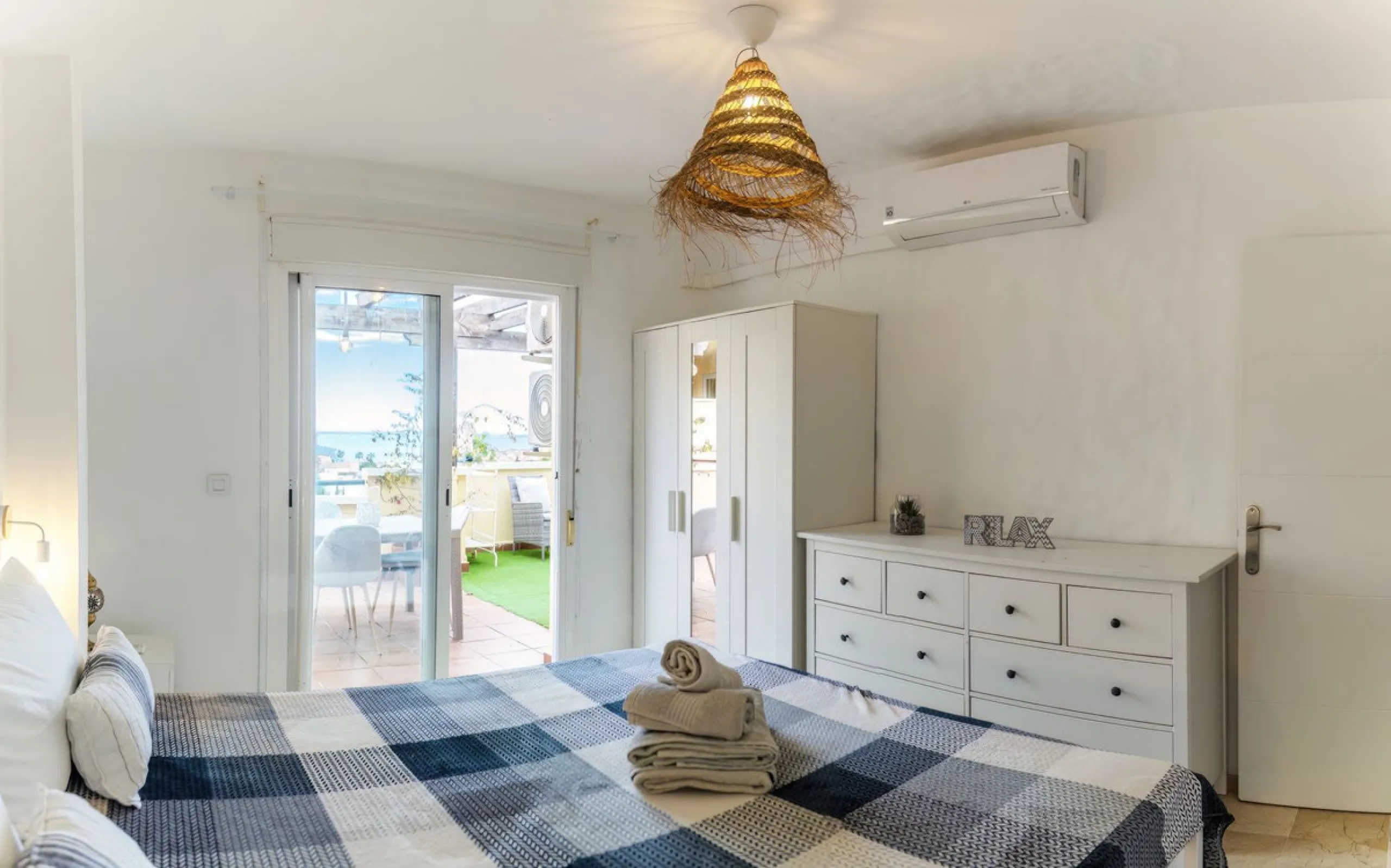 Penthouse with panoramic sea views in Riviera del Sol.