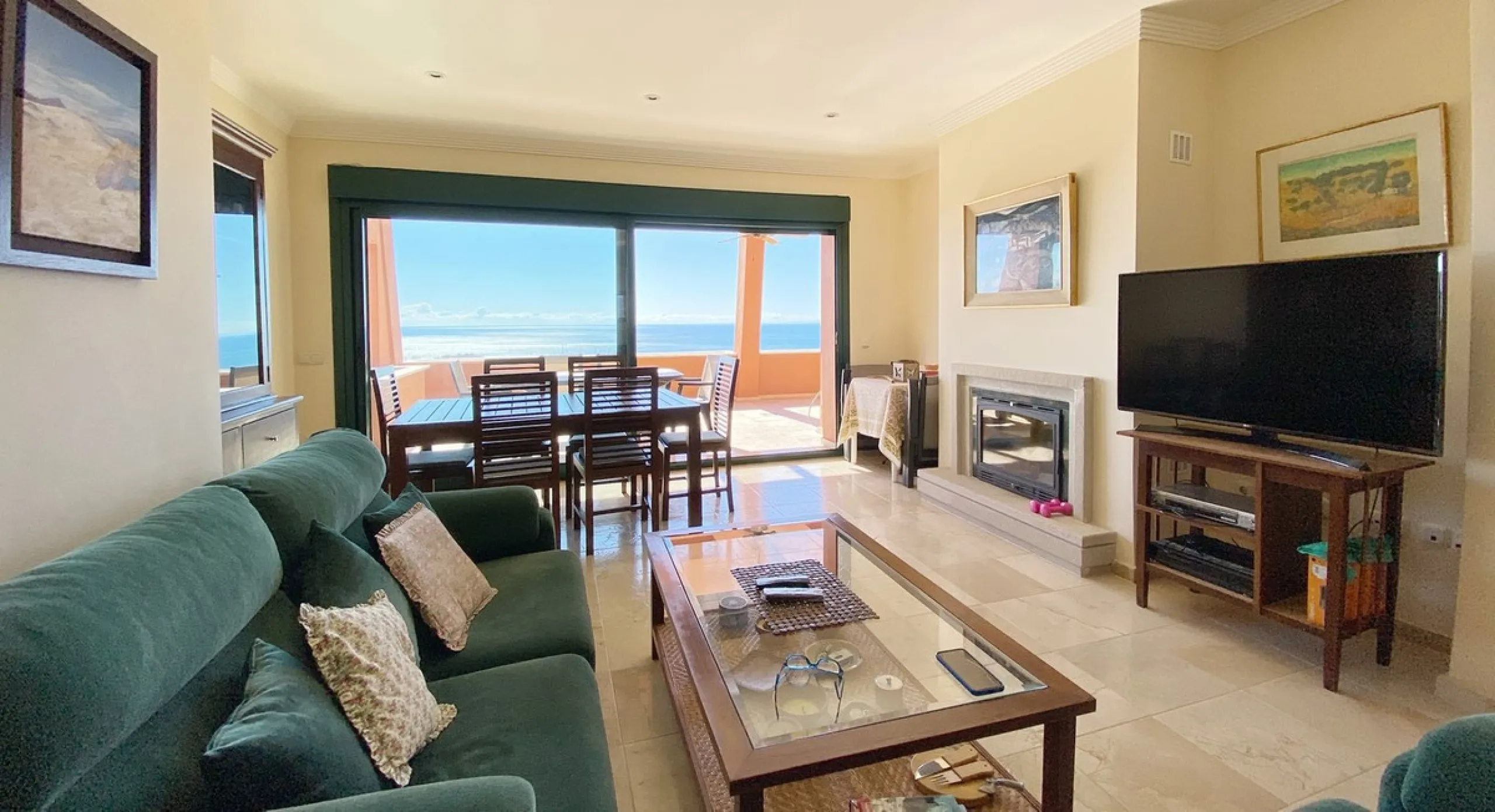Exclusive 2 bedroom/2 bathroom penthouse in a luxurious complex.