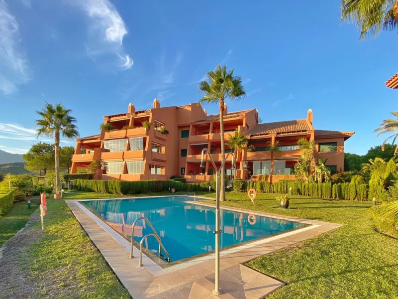 Exclusive 2 bedroom/2 bathroom penthouse in a luxurious complex.