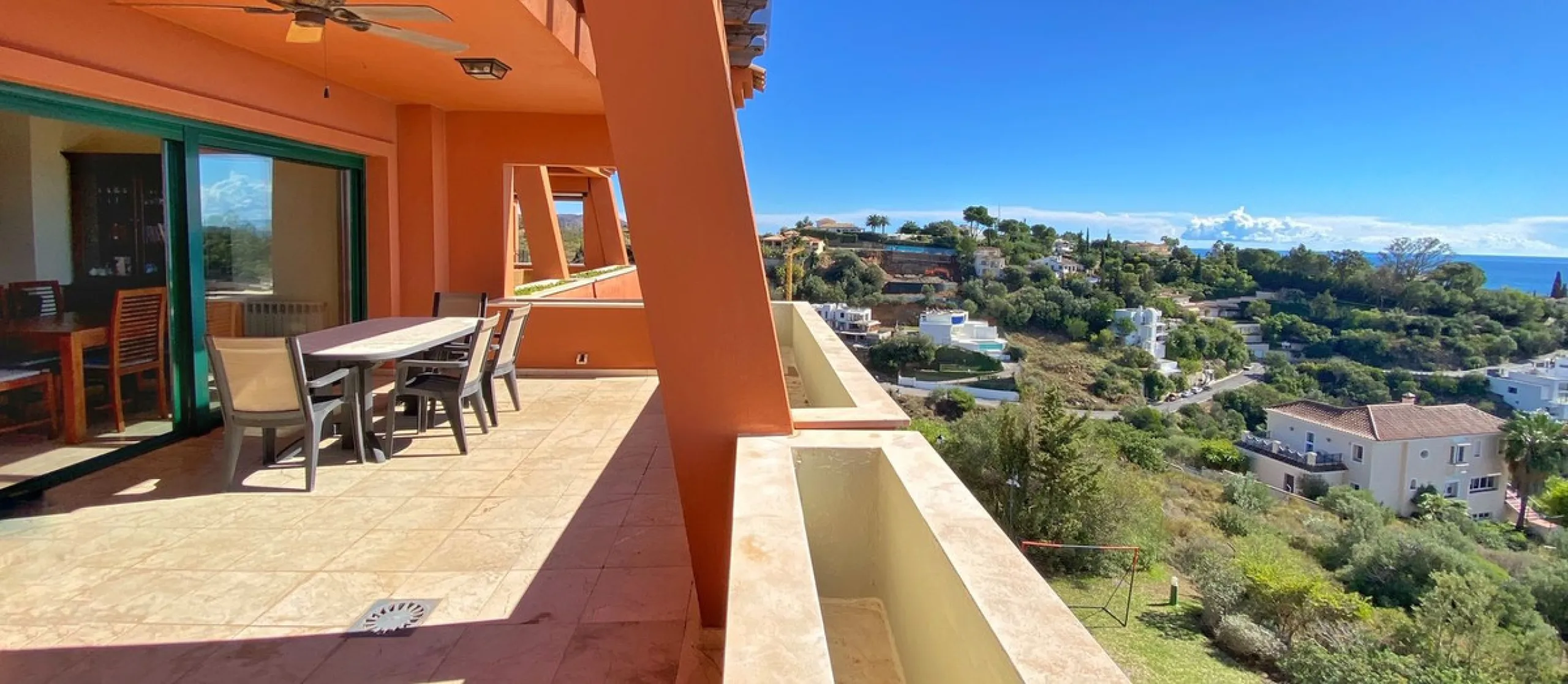 Exclusive 2 bedroom/2 bathroom penthouse in a luxurious complex.