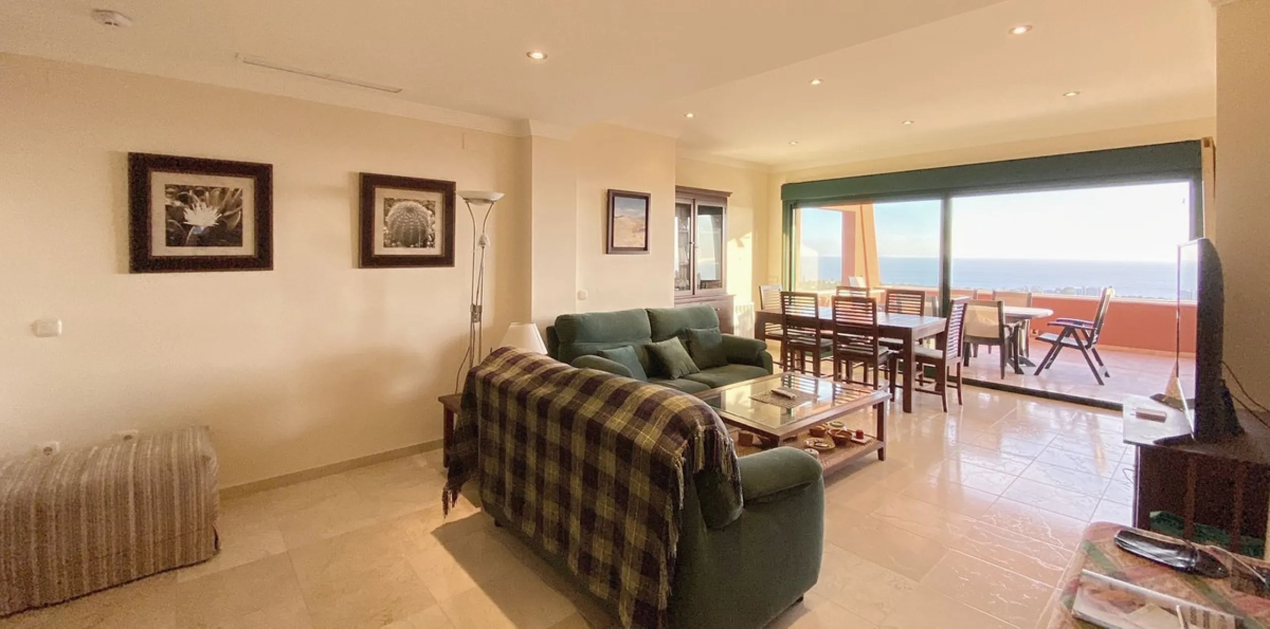 Exclusive 2 bedroom/2 bathroom penthouse in a luxurious complex.