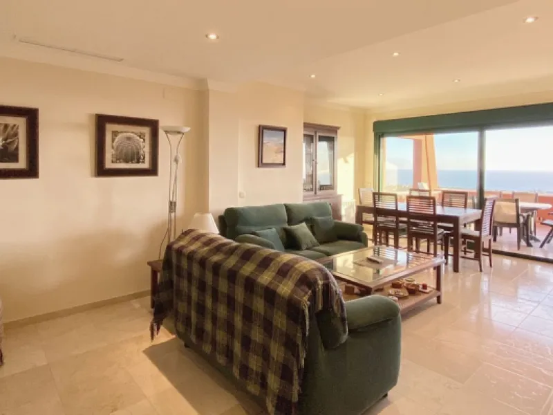 Exclusive 2 bedroom/2 bathroom penthouse in a luxurious complex.