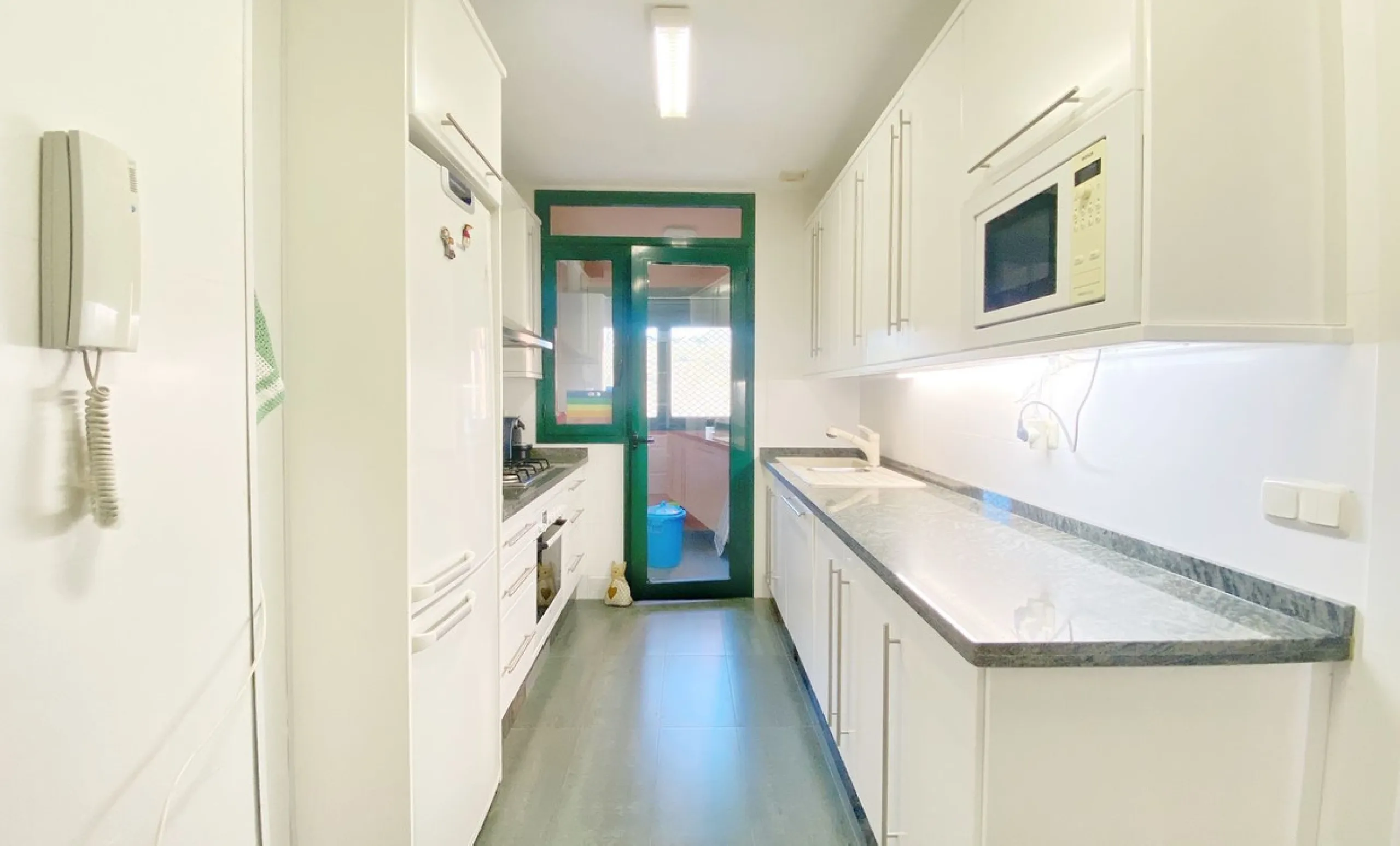 Exclusive 2 bedroom/2 bathroom penthouse in a luxurious complex.