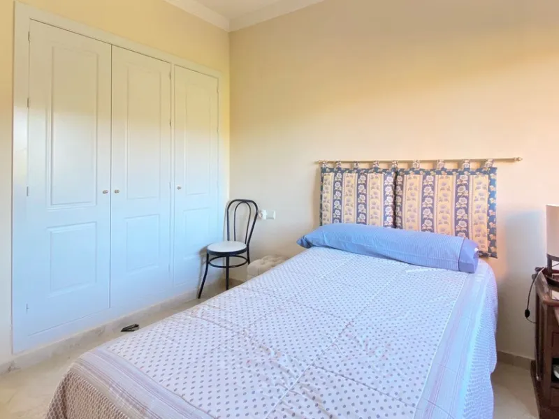 Exclusive 2 bedroom/2 bathroom penthouse in a luxurious complex.