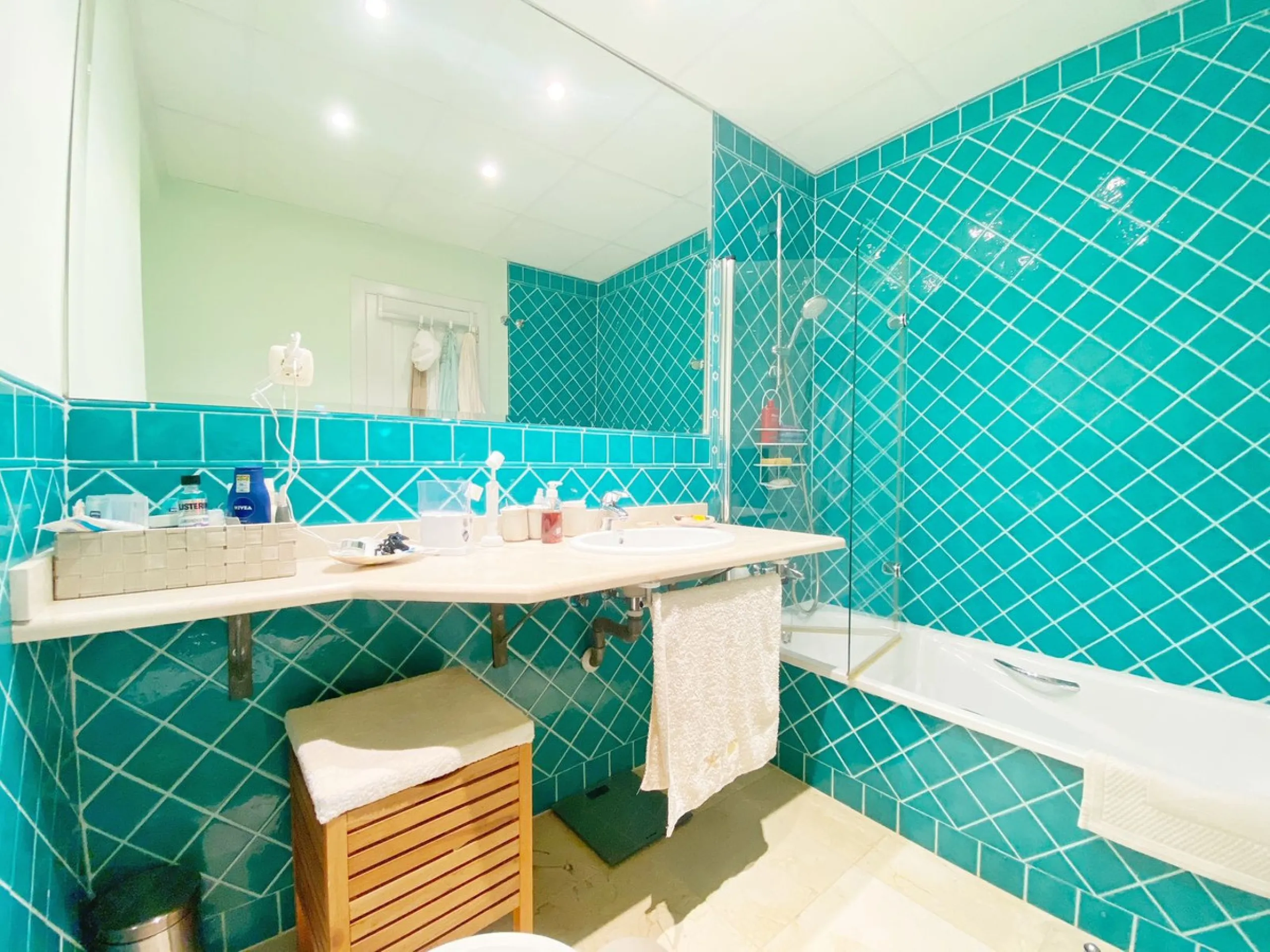 Exclusive 2 bedroom/2 bathroom penthouse in a luxurious complex.