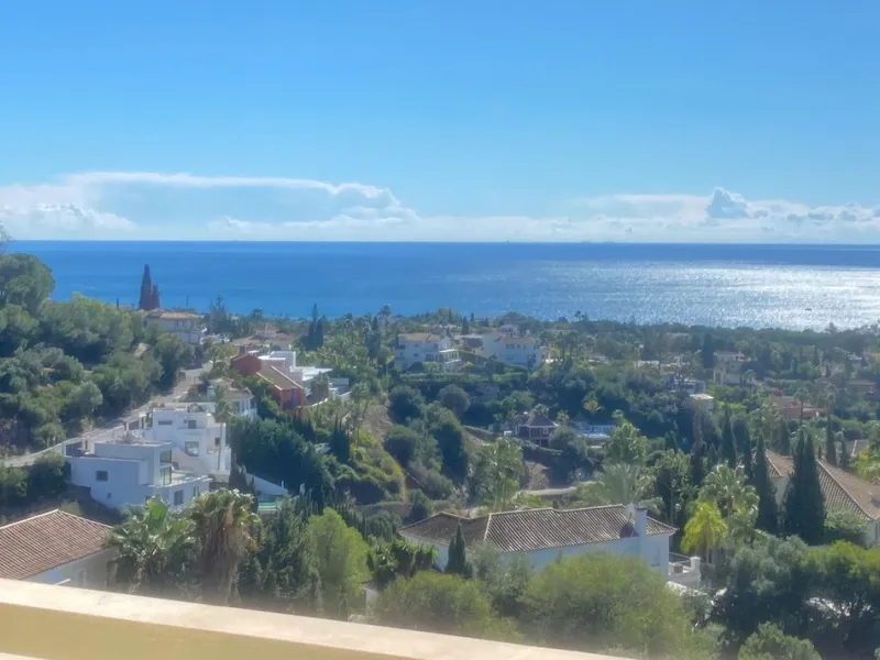 Exclusive 2 bedroom/2 bathroom penthouse in a luxurious complex.