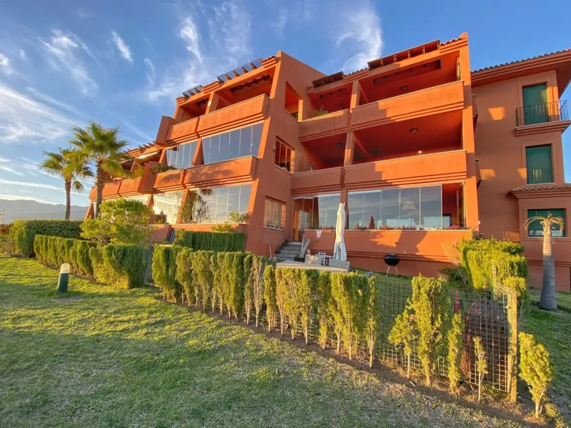 Exclusive 2 bedroom/2 bathroom penthouse in a luxurious complex.