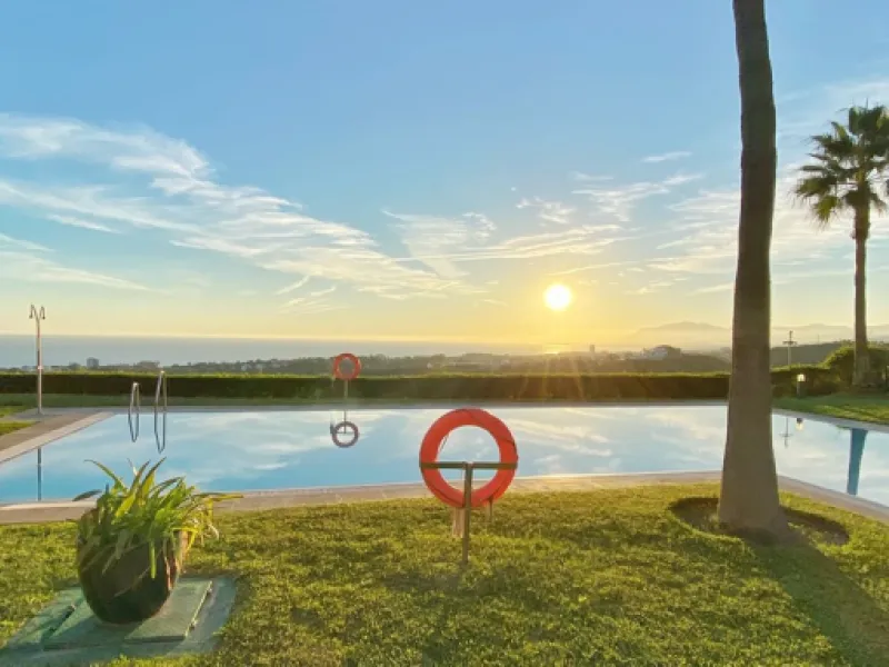 Exclusive 2 bedroom/2 bathroom penthouse in a luxurious complex.
