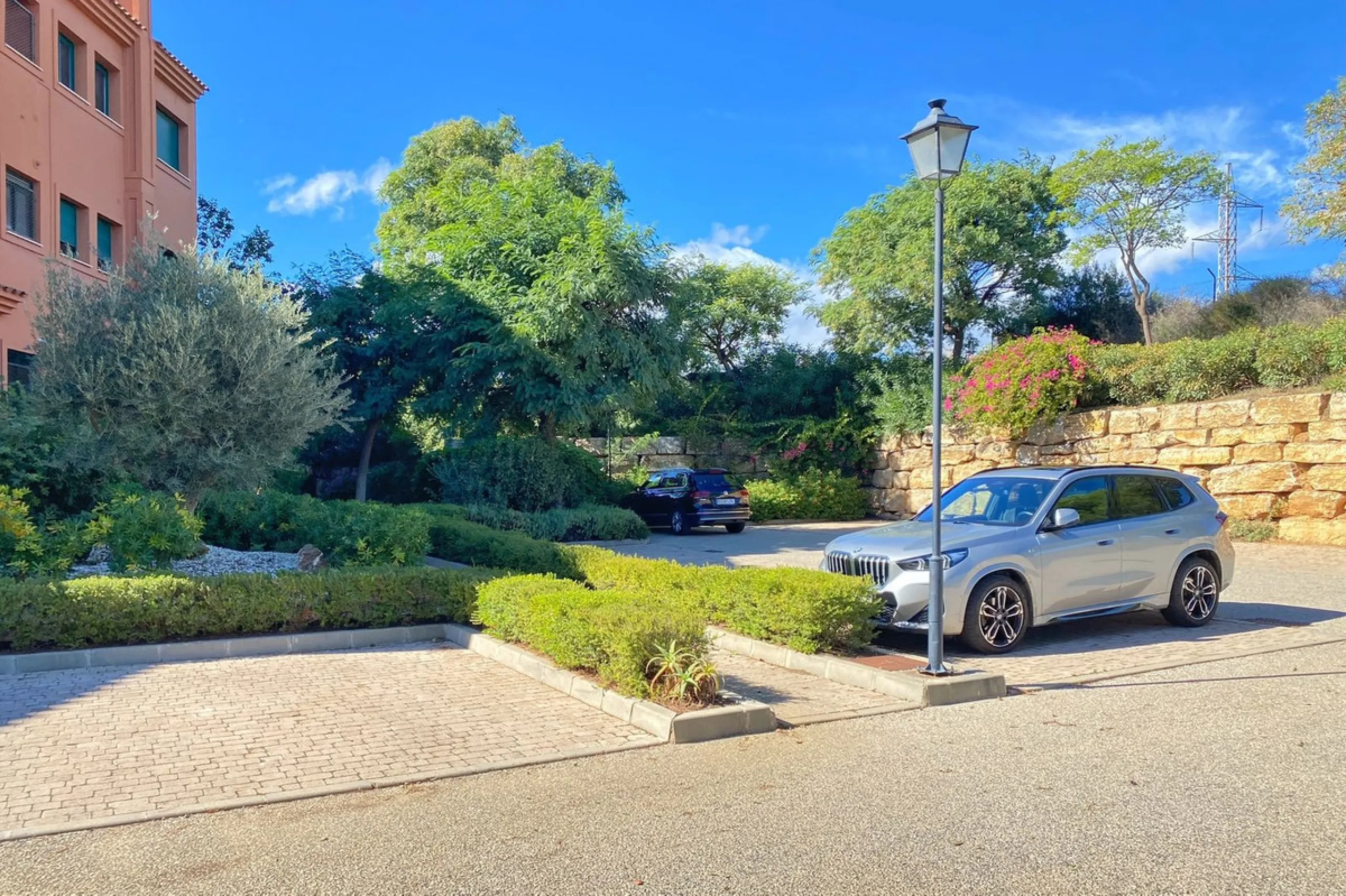 Exclusive 2 bedroom/2 bathroom penthouse in a luxurious complex.